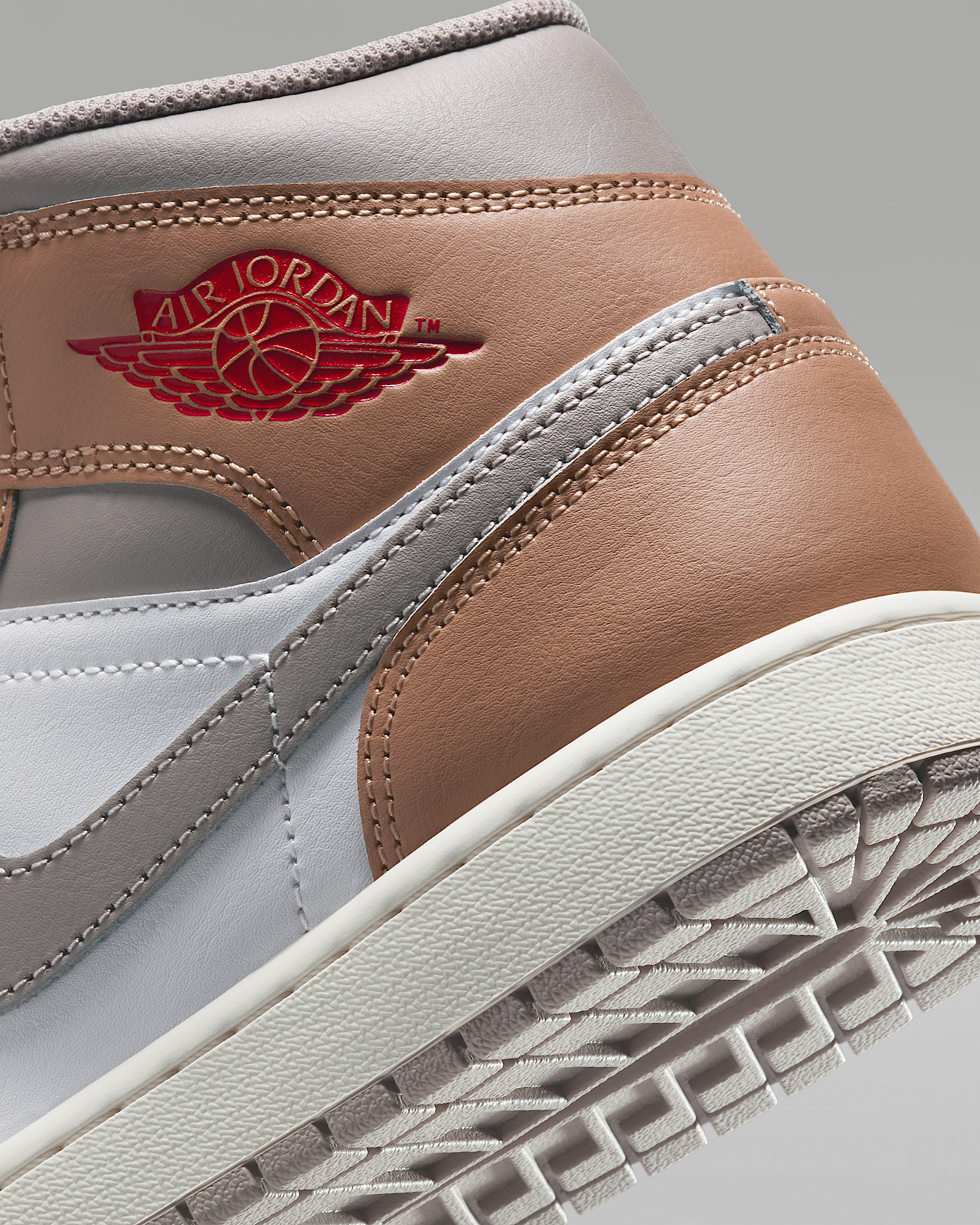 Air Jordan 1 Mid Men's Shoes - 8