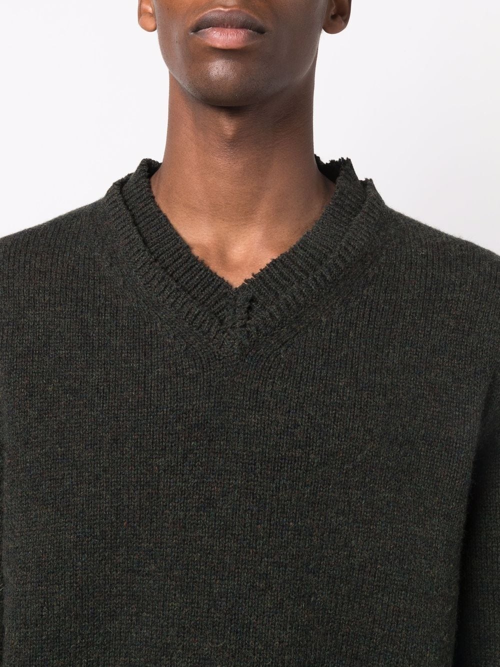 distressed-trim four-stitch knitted jumper - 5