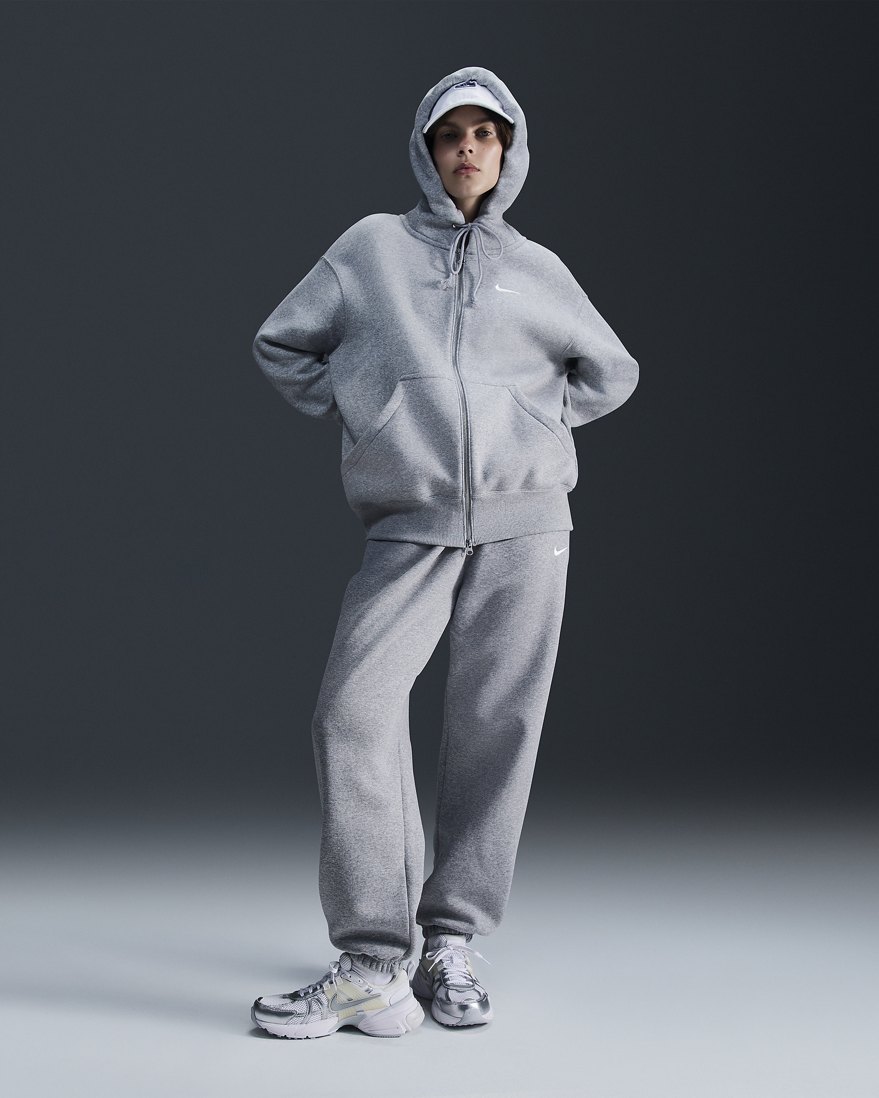 Nike Sportswear Phoenix Fleece Women's Oversized Full-Zip Hoodie - 4