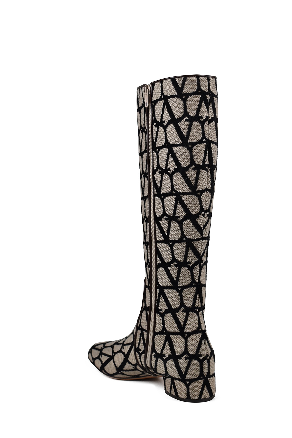 VLogo boots - 3