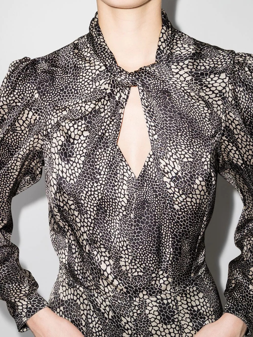 Vilma graphic-print maxi dress - 4