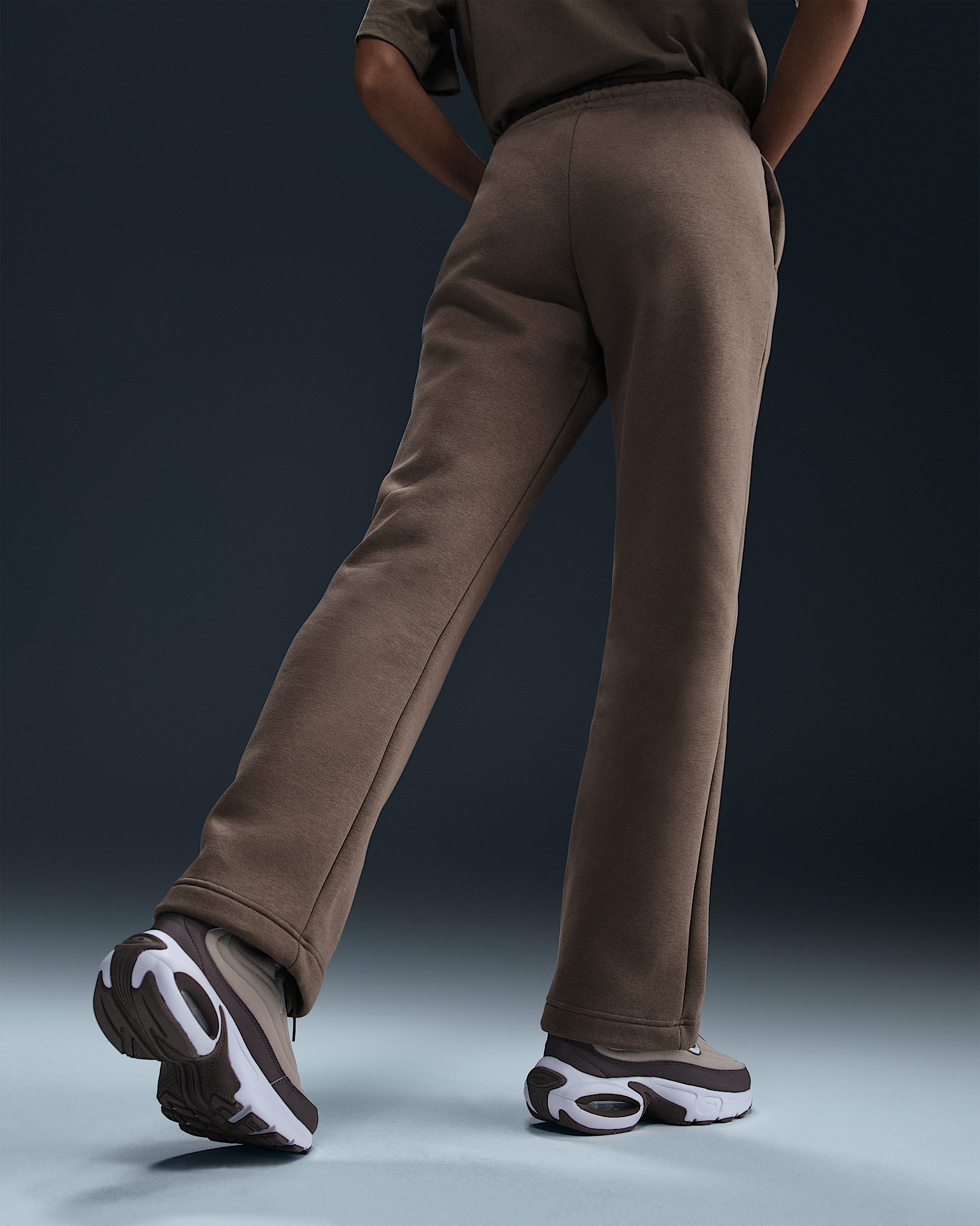 Nike Sportswear Phoenix Fleece Women's Mid-Rise Open-Hem Pants - 3