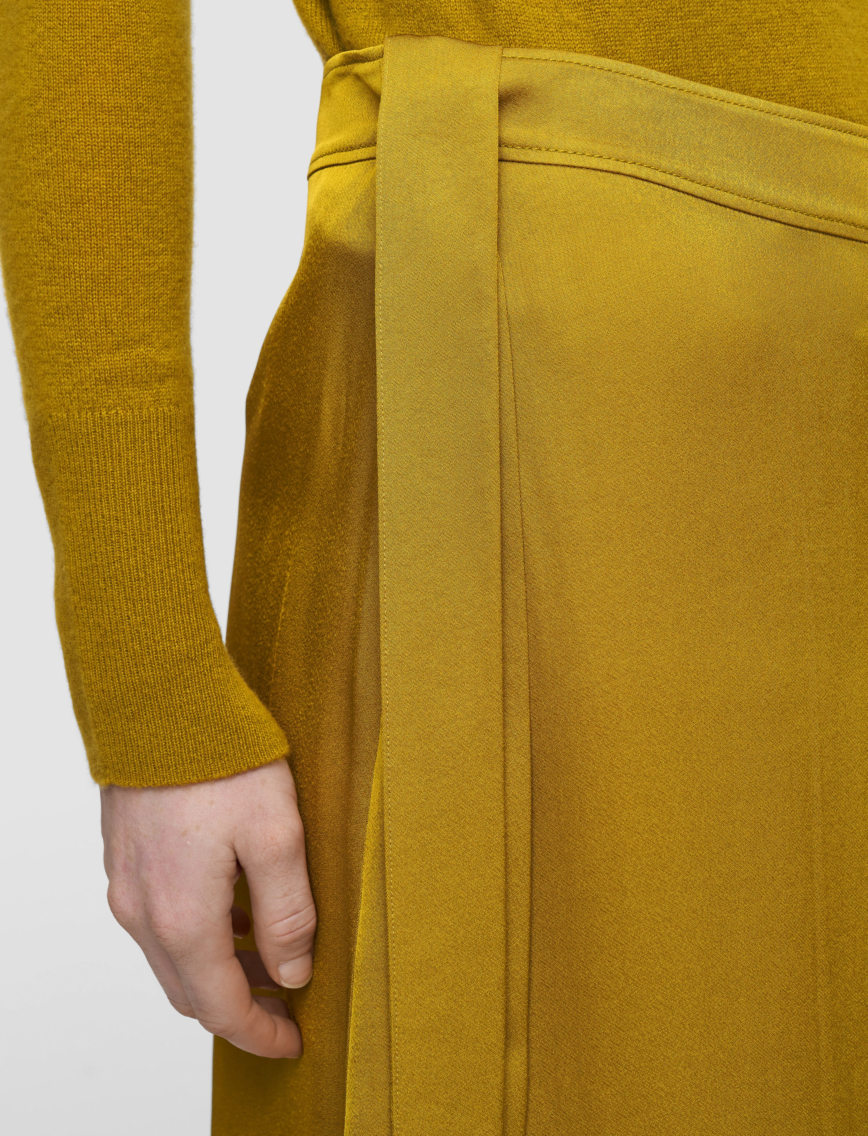 Jeanne Light Crepe Skirt - 4