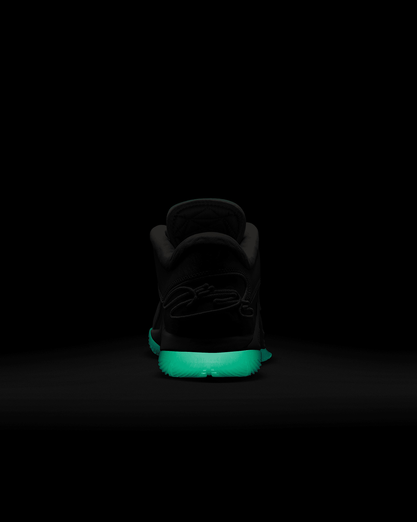 LeBron XXII Basketball Shoes - 10