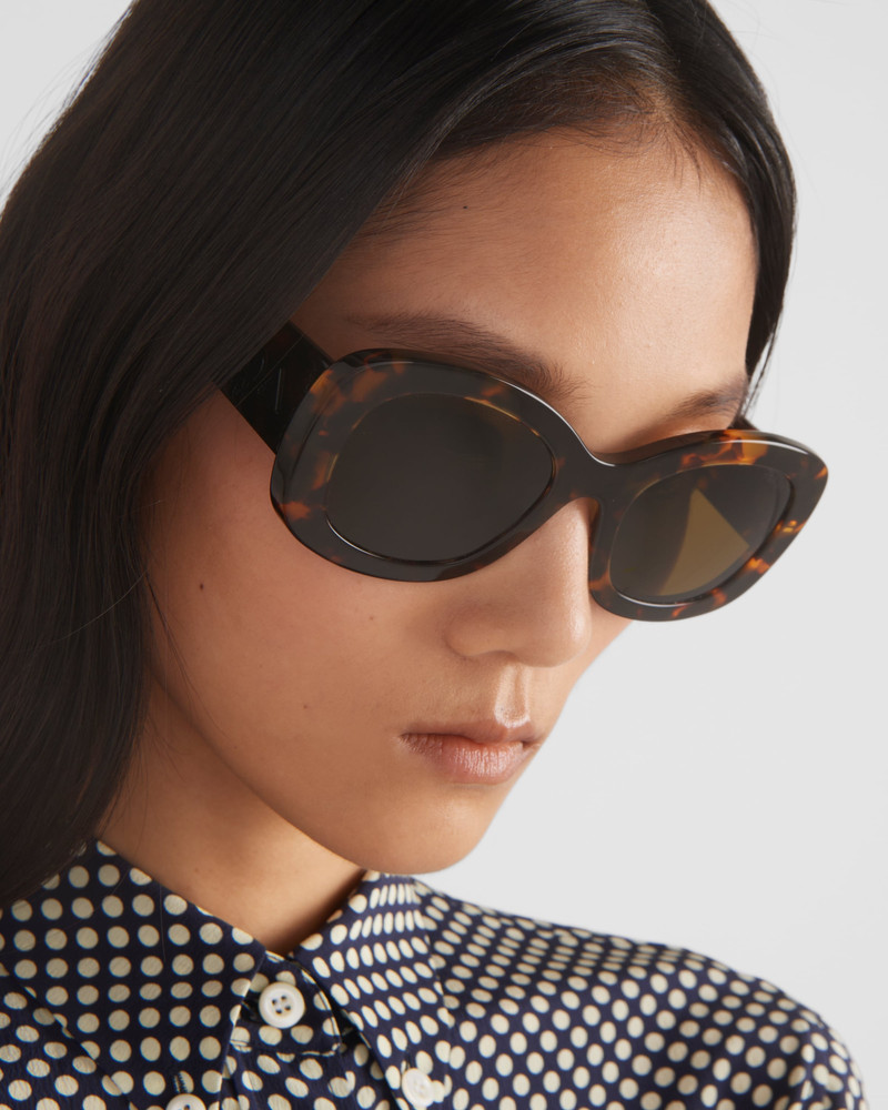 Prada Sunglasses with the Prada logo outlook