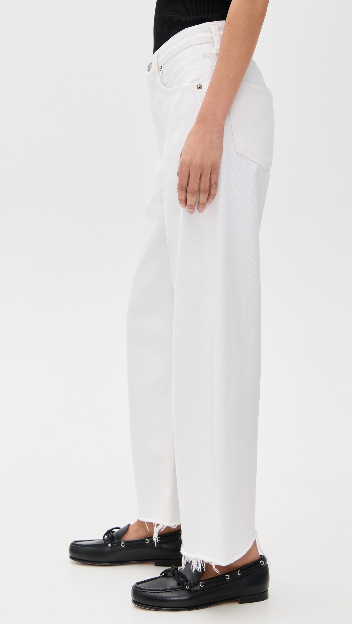 Low Curve Fray Jeans - 4
