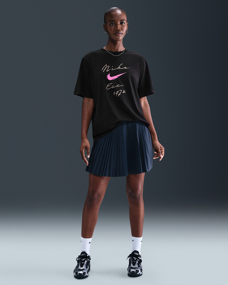 Nike Sportswear Essentials Women's Loose T-Shirt 4