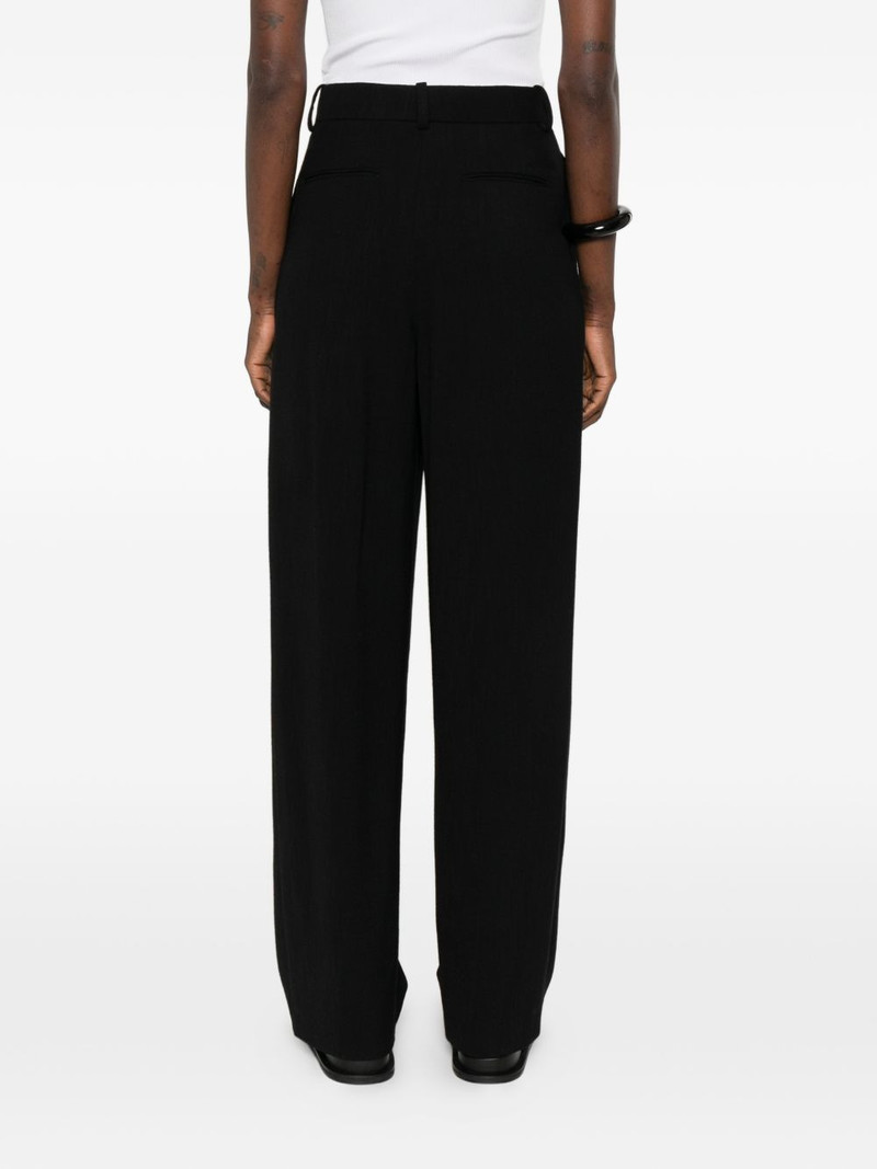 belt-loops trousers 4