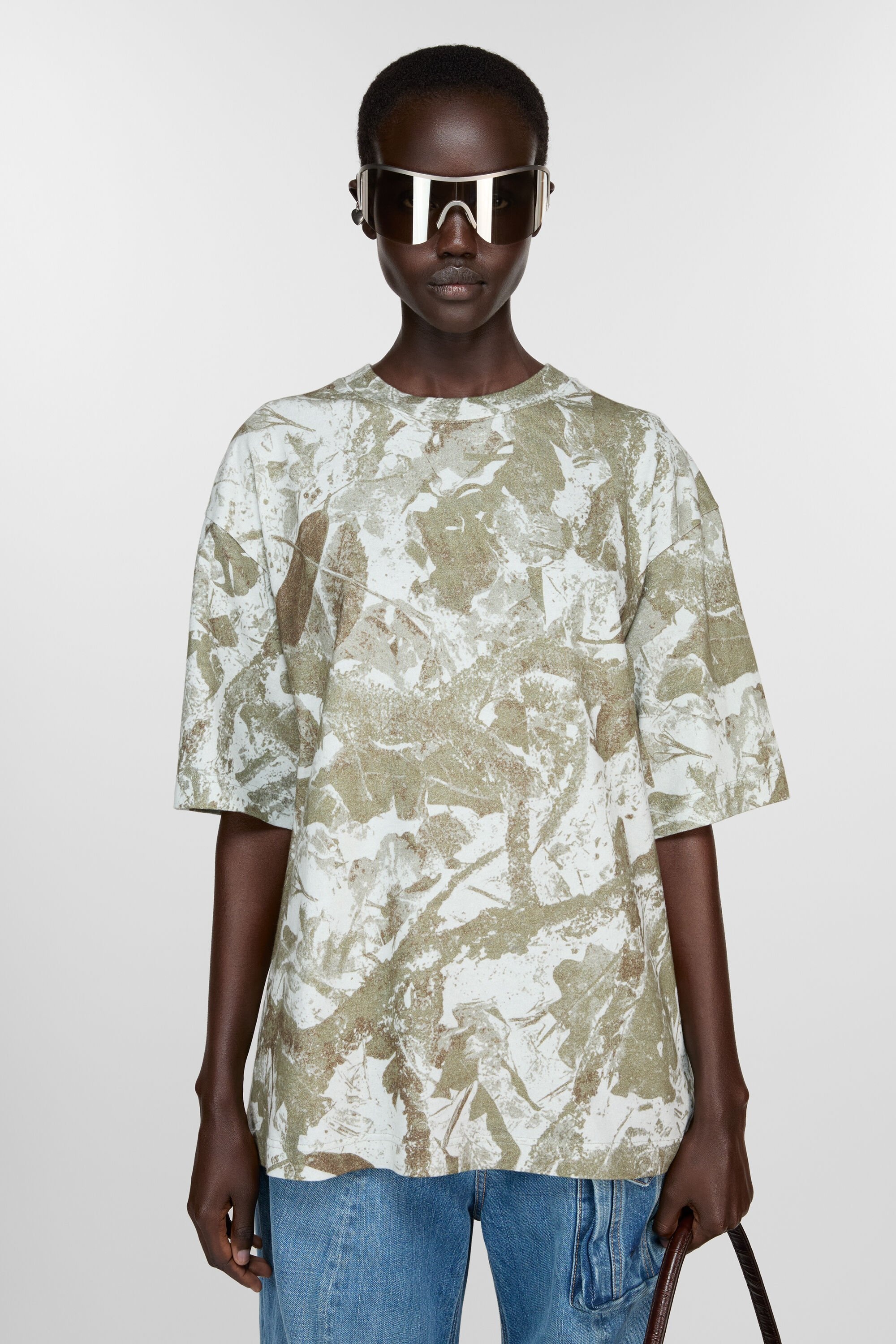 Crew neck t-shirt - Relaxed unisex fit - Concrete grey camo - 2