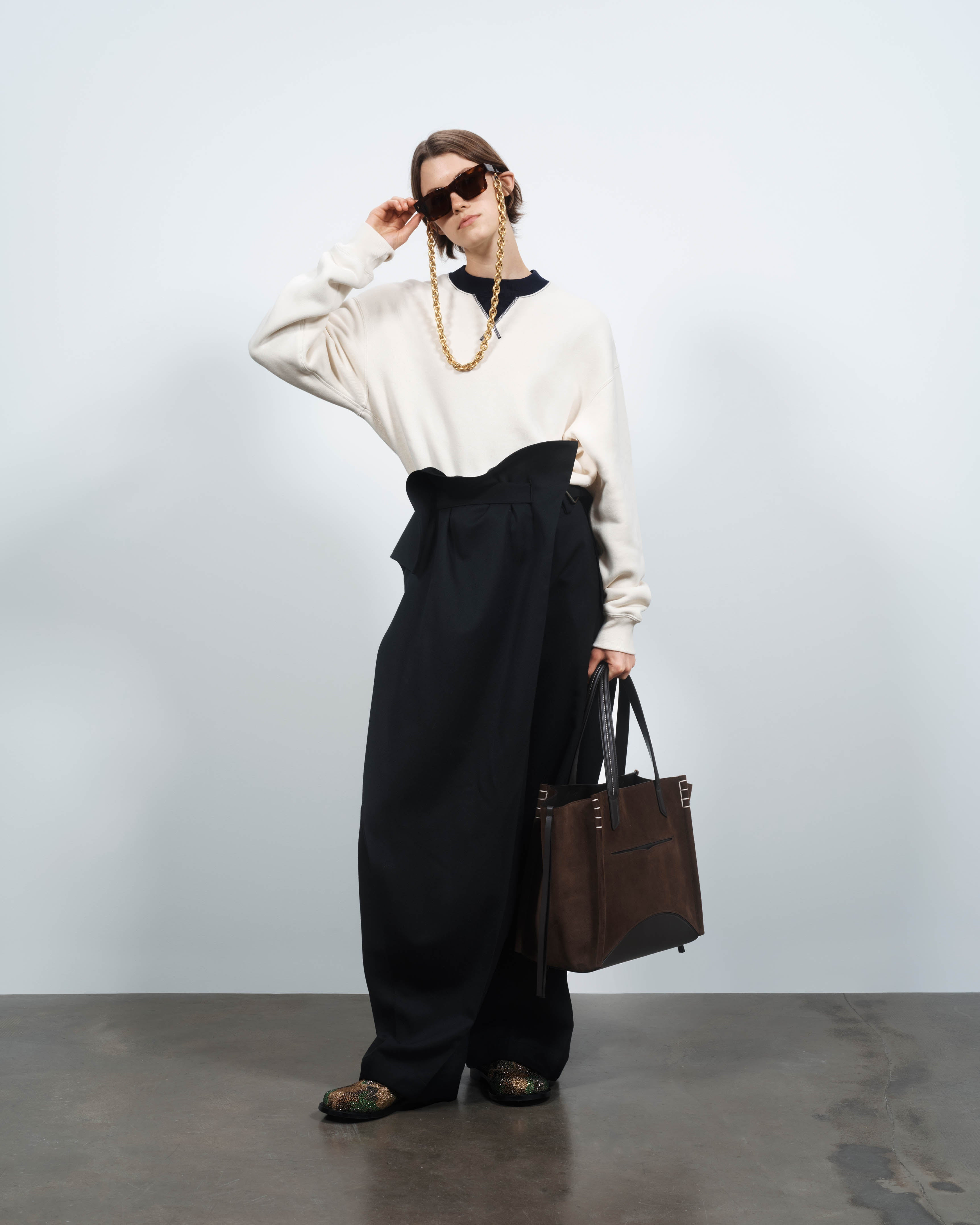 FOLD OVER TROUSERS IN BLACK - 7