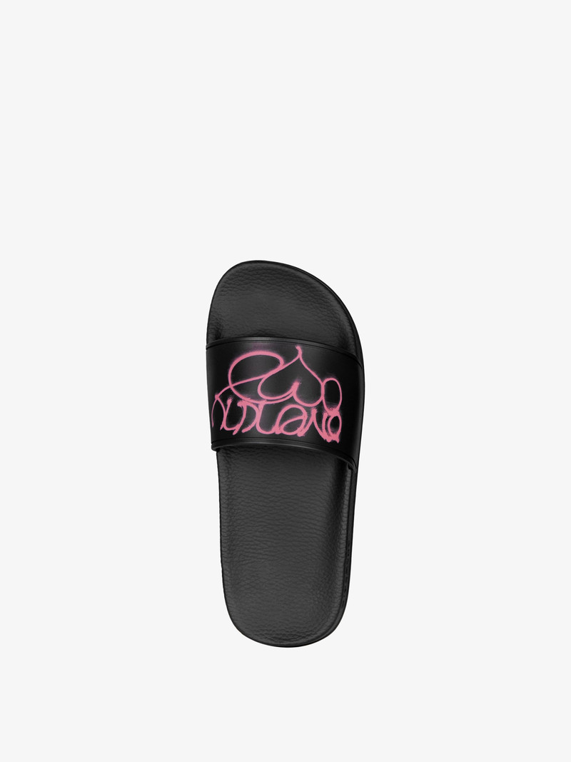 SLIDE SANDALS IN RUBBER WITH GIVENCHY LOVE PRINT 4