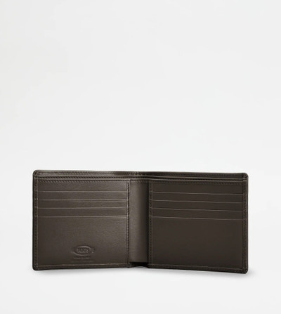 Tod's TOD'S WALLET IN LEATHER - BROWN outlook
