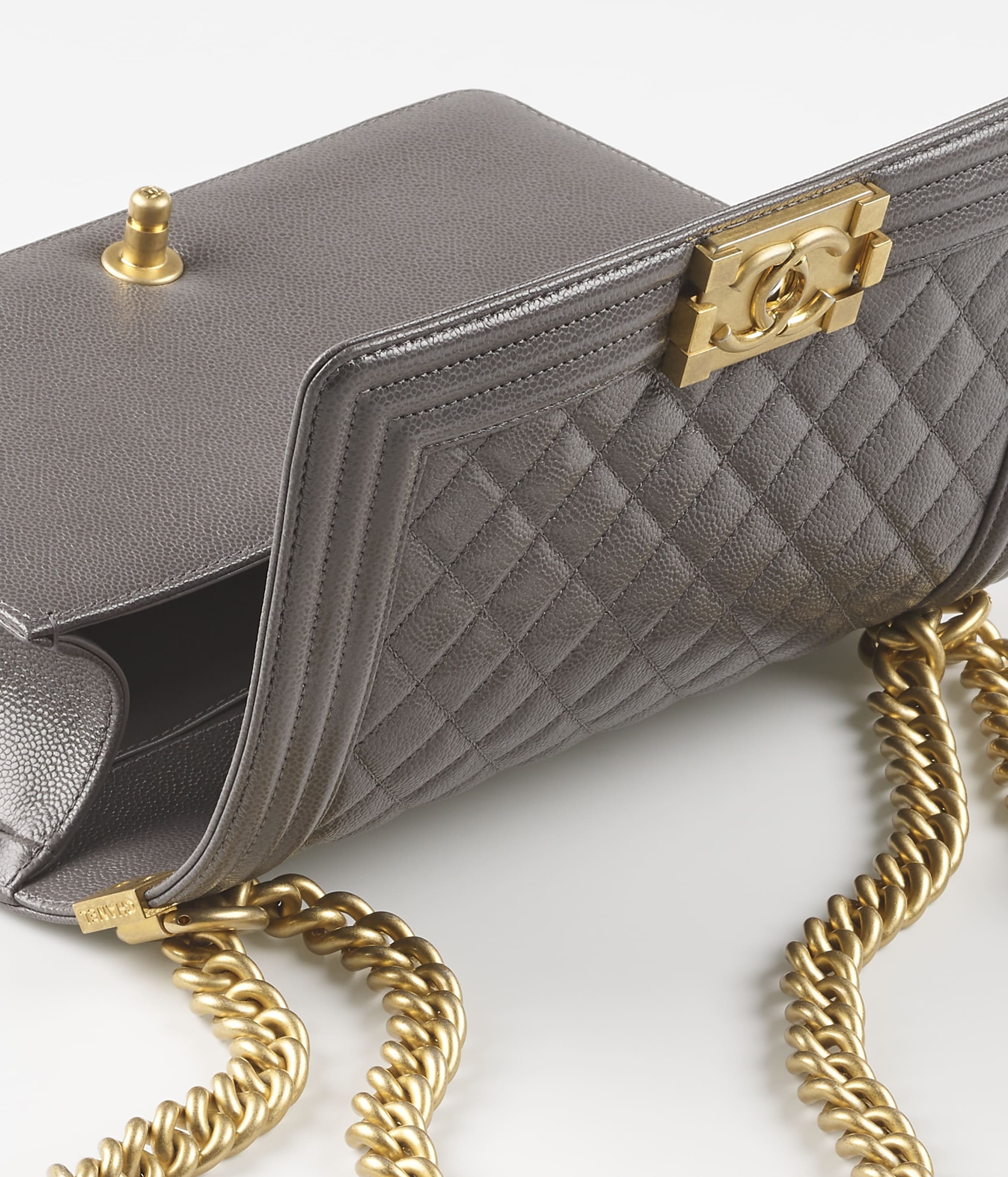 BOY CHANEL Handbag - 3