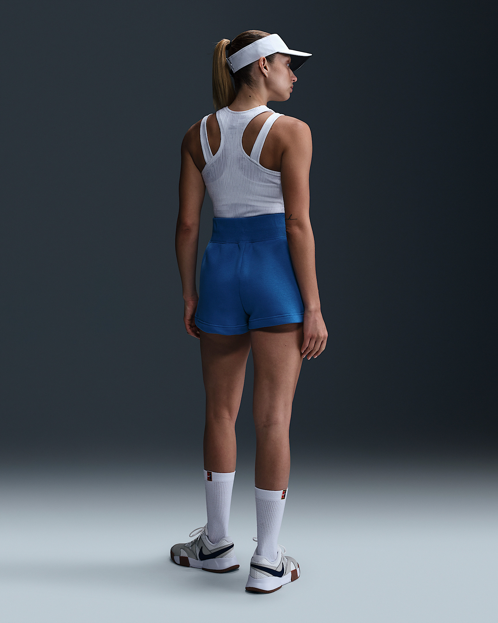 NikeCourt Phoenix Fleece Women's High-Waisted Loose Shorts - 4