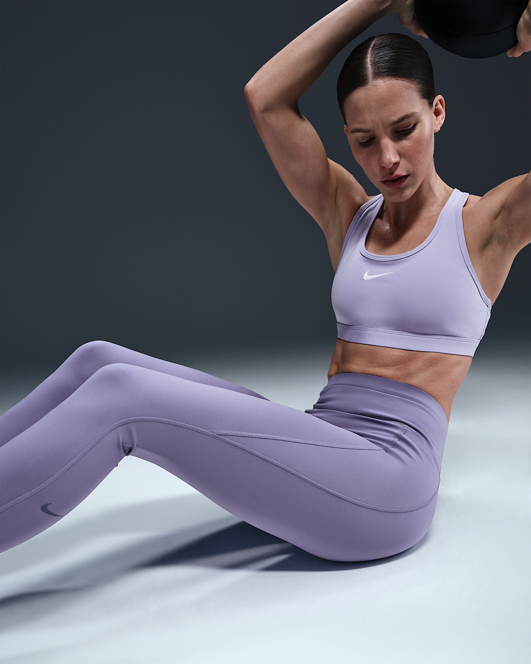Nike Universa Women's Medium-Support High-Waisted 7/8 Leggings with Pockets - 5