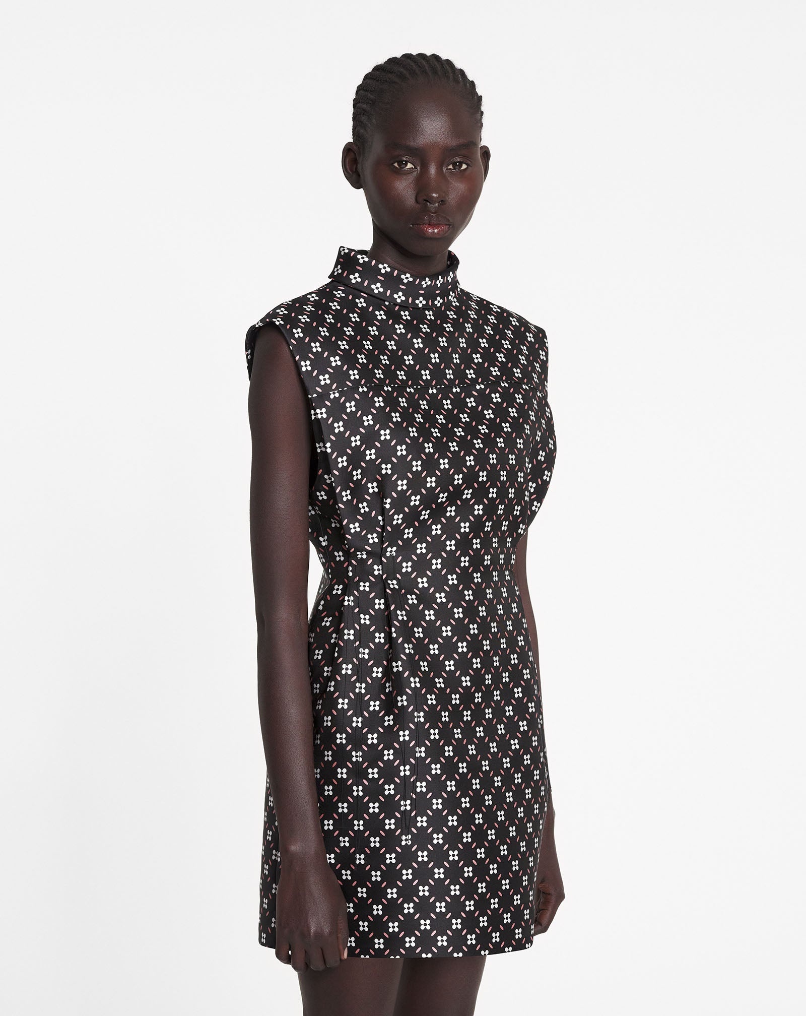 SHORT FITTED DRESS - 3