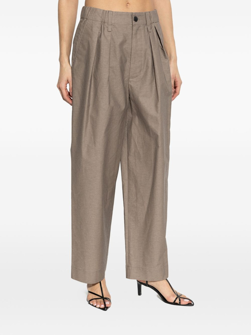 pleated trousers 3