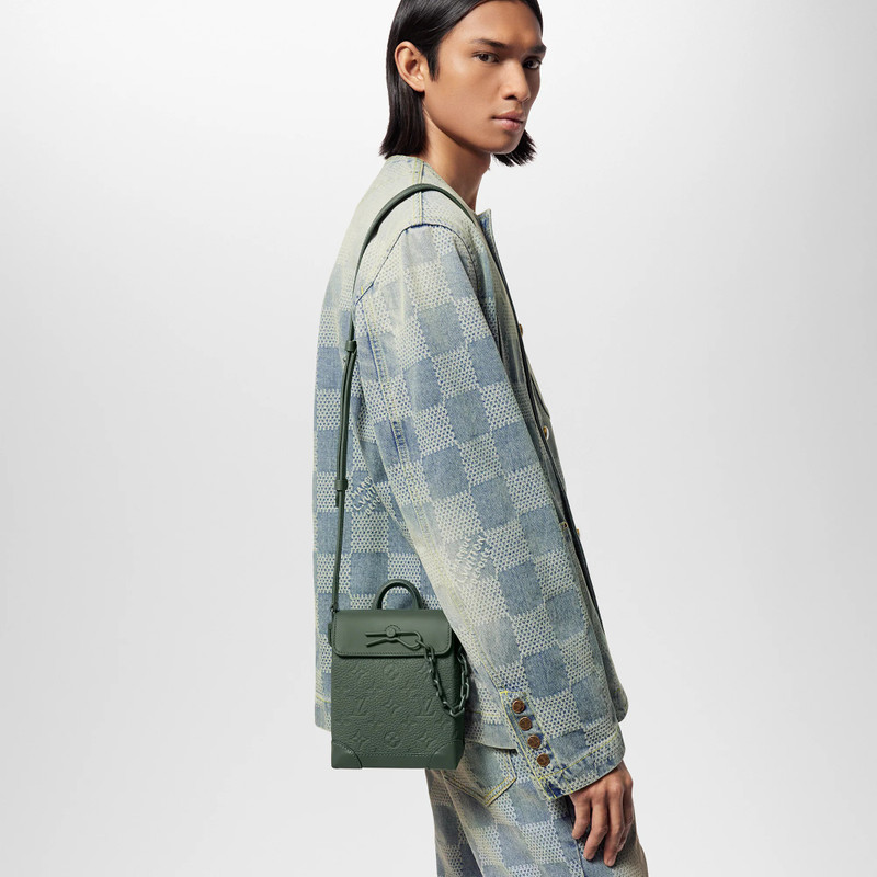 Louis Vuitton 나노 증기 outlook