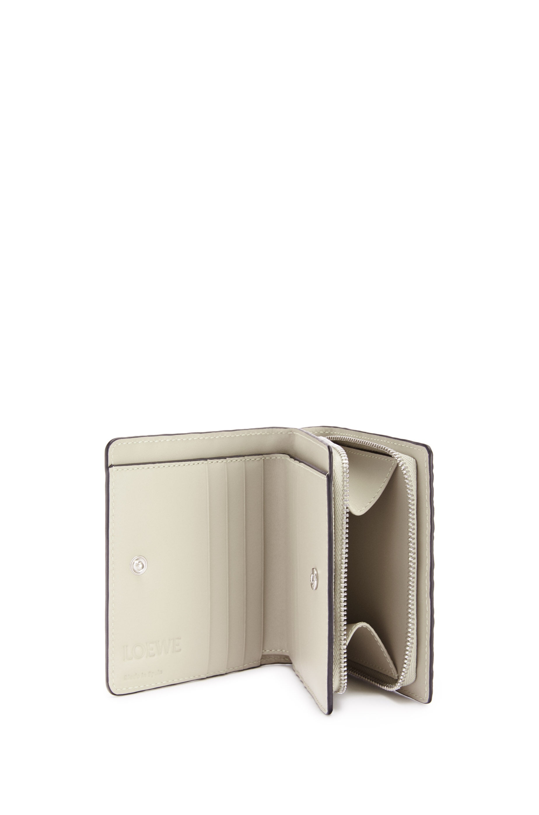 Compact zip wallet in calfskin - 2