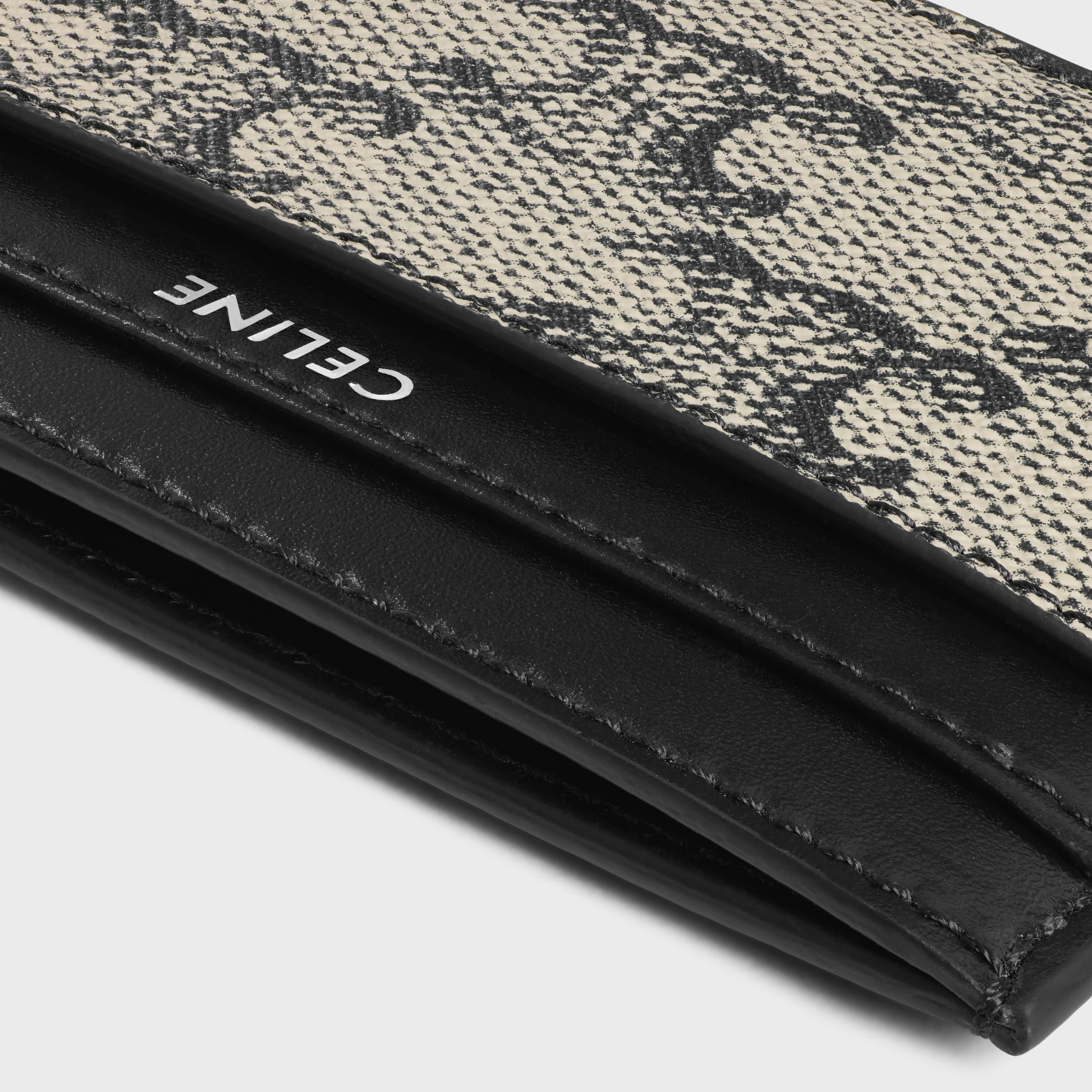 MEDIUM CARD HOLDER IN TRIOMPHE CANVAS AND CALFSKIN - 4