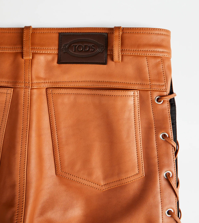 TOD'S TROUSERS IN LEATHER - BROWN 9