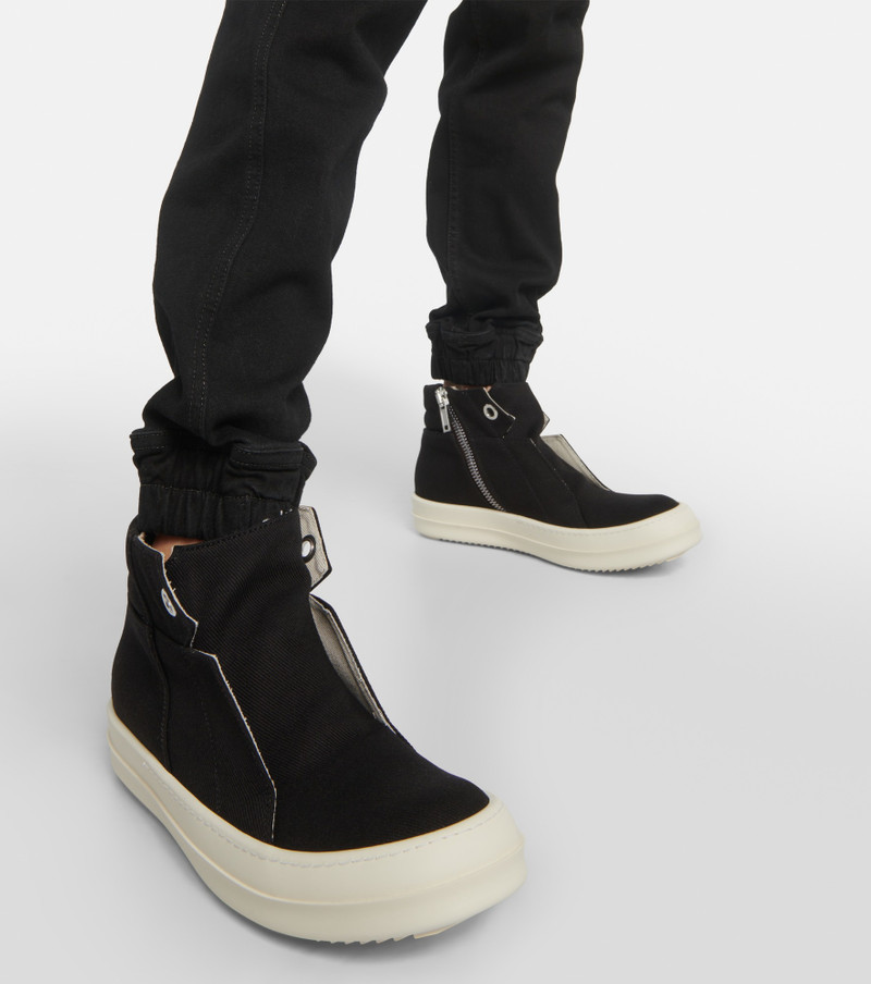 Dunk eyelet-detailing sneakers 4