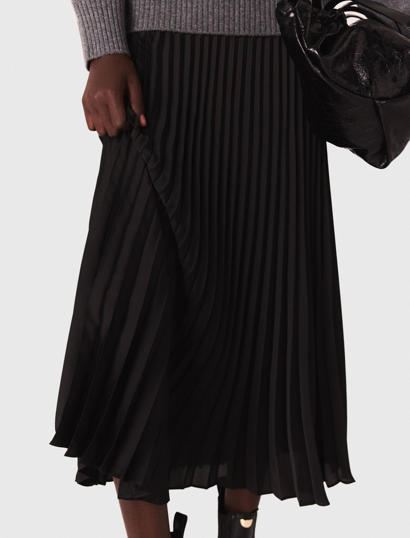 Dual-material maxi dress 5