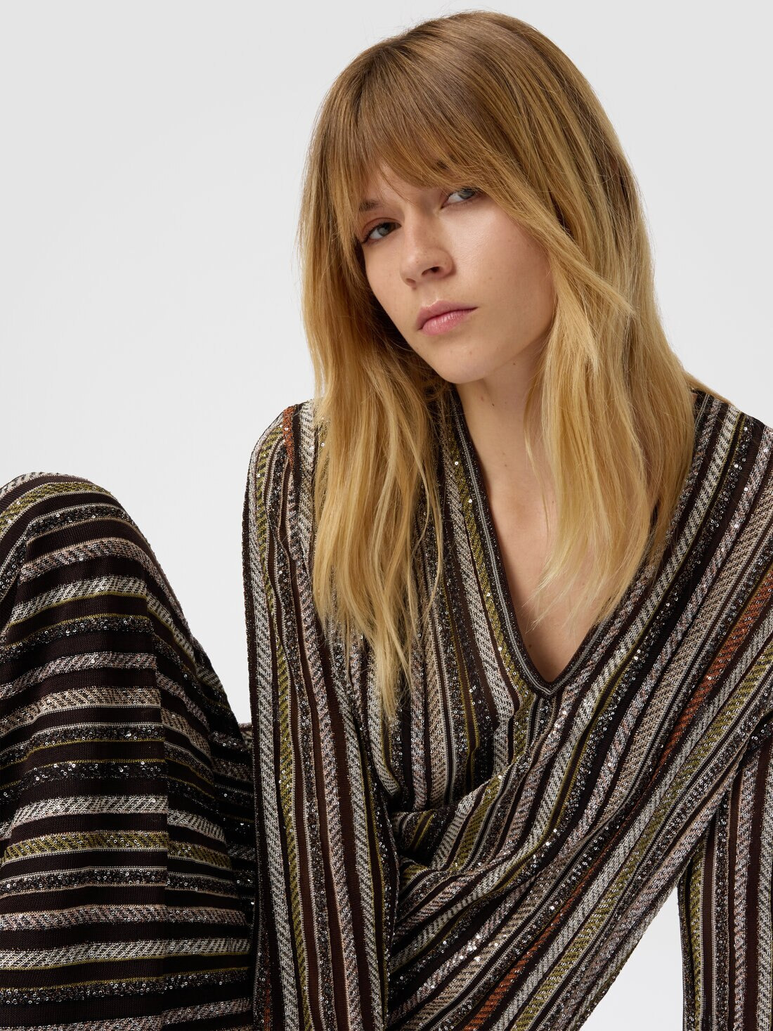 Long Dress with V-Neck and Herringbone Stripe Knit - 4