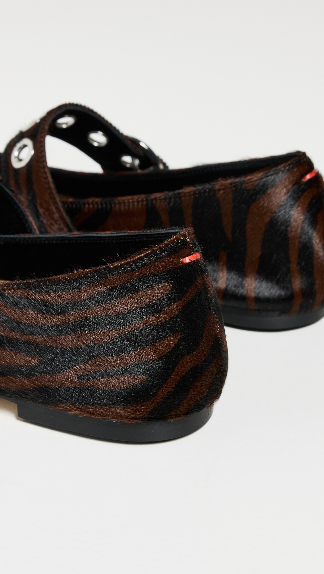 Uma Eyelet Zebra Ponyhair Moka Flats - 3