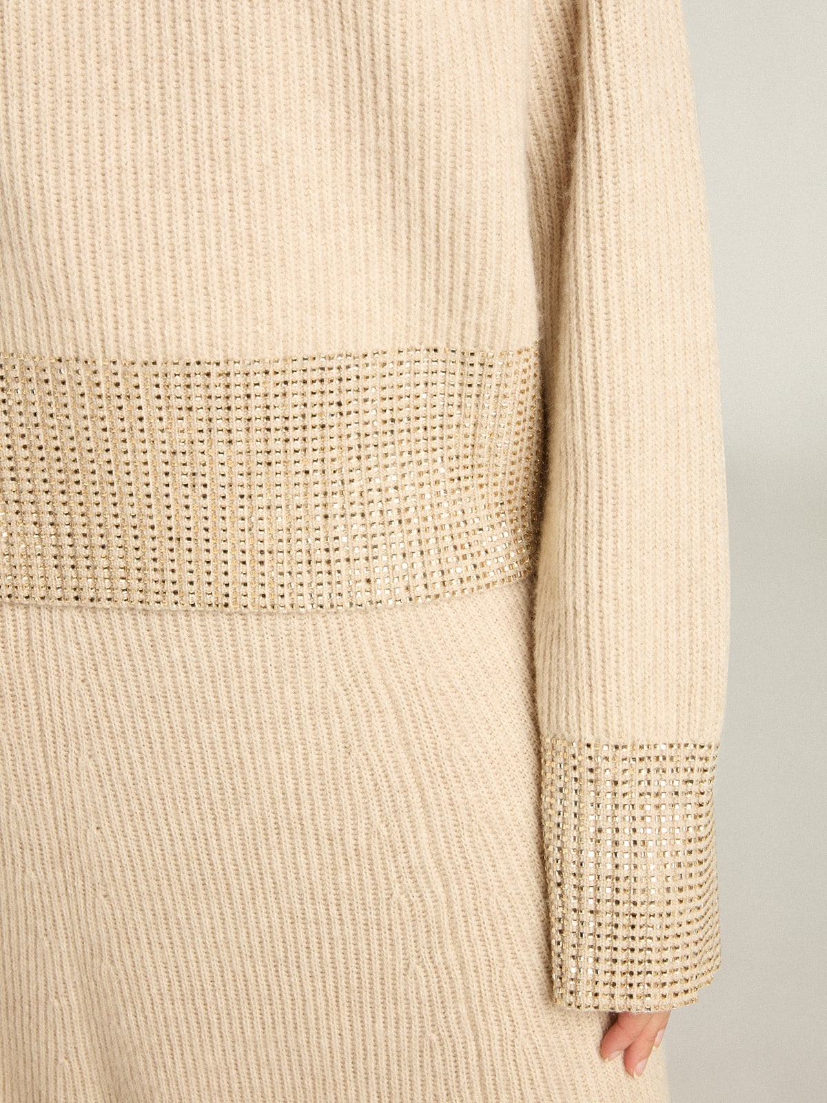 Women's boxy sweater in wool with hotfix crystal decoration - 6