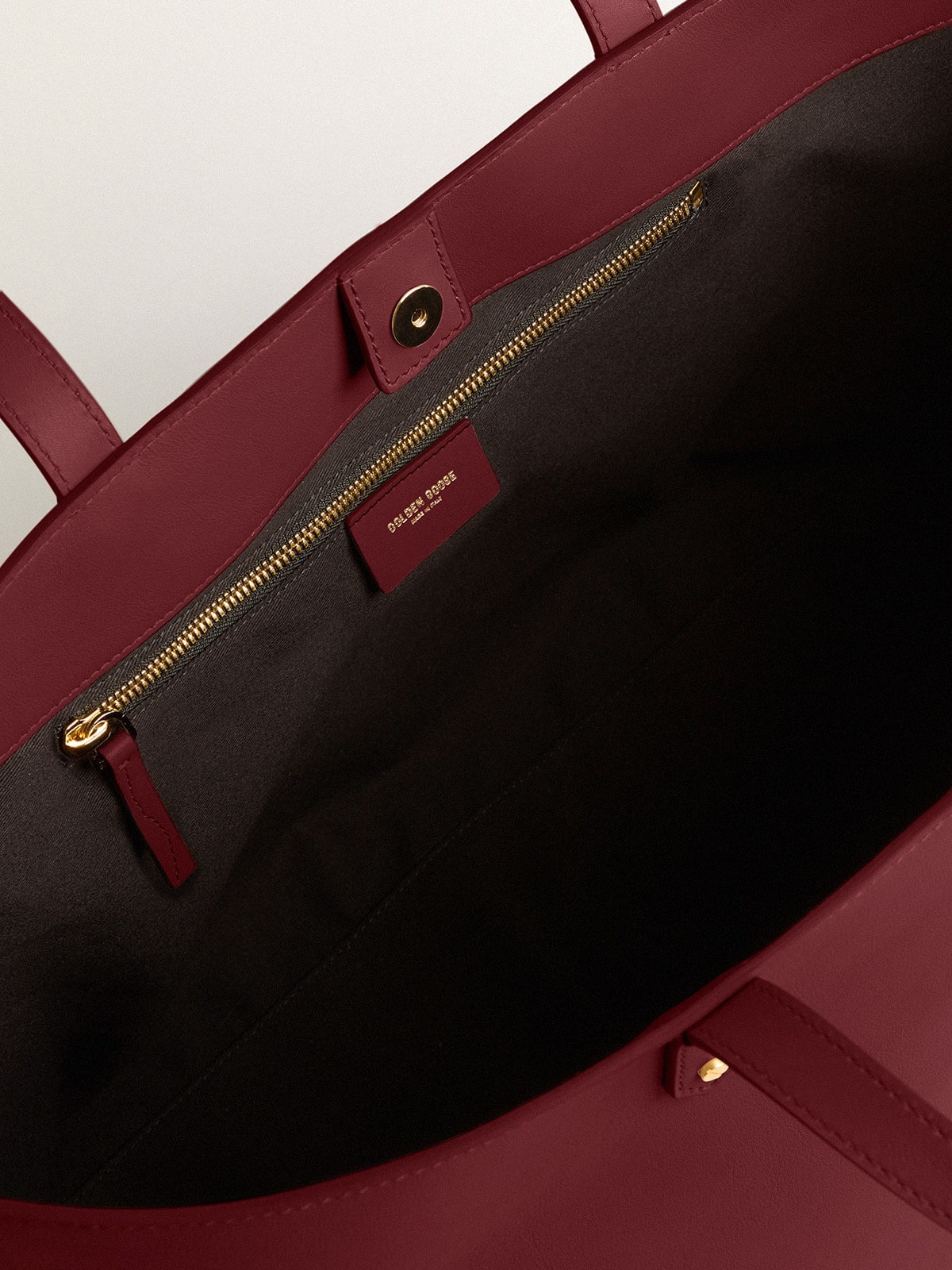Burgundy Pasadena Bag in smooth leather with gold logo - 4