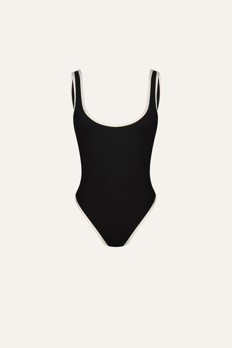 Explorer One Piece 1