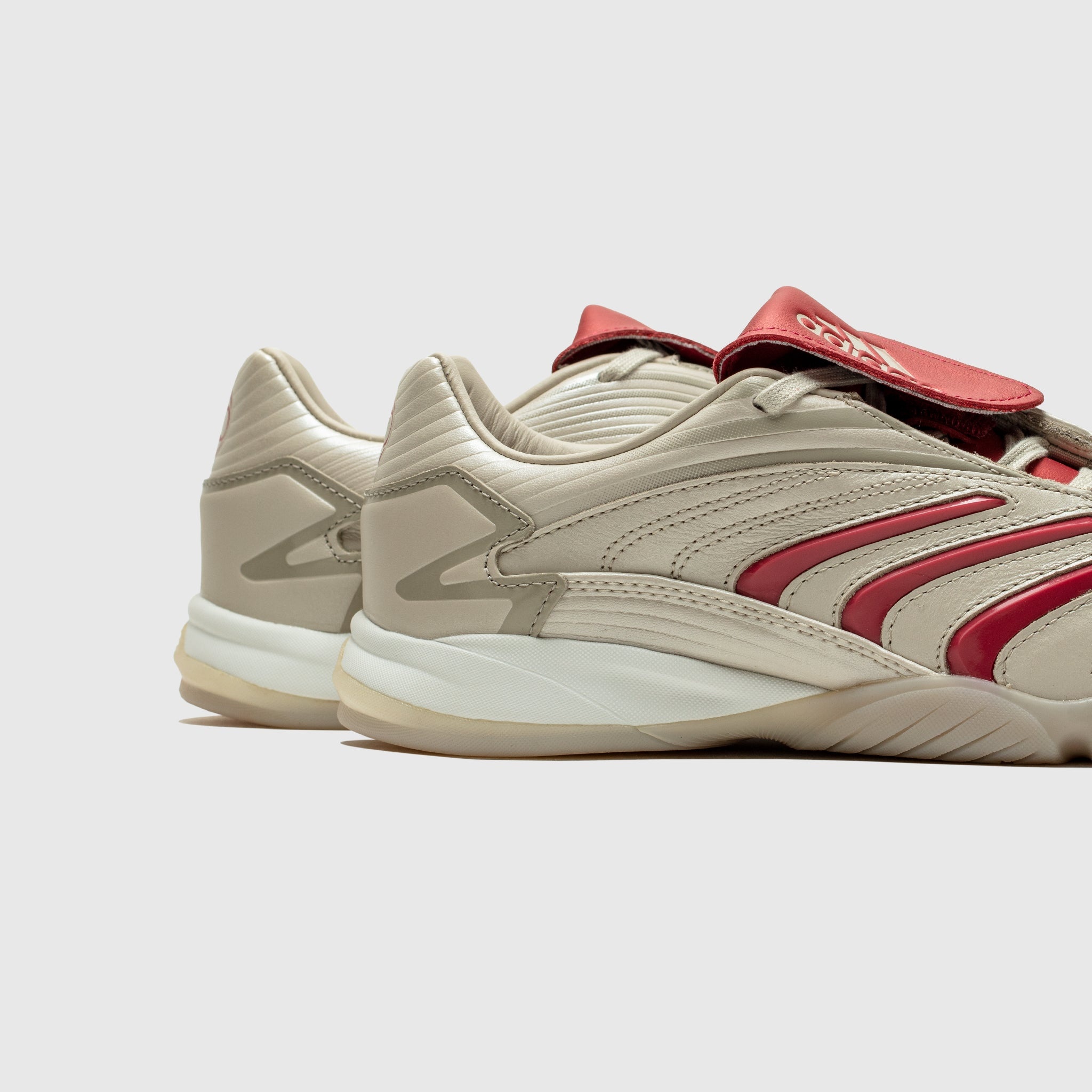 PREDATOR SALA - 5