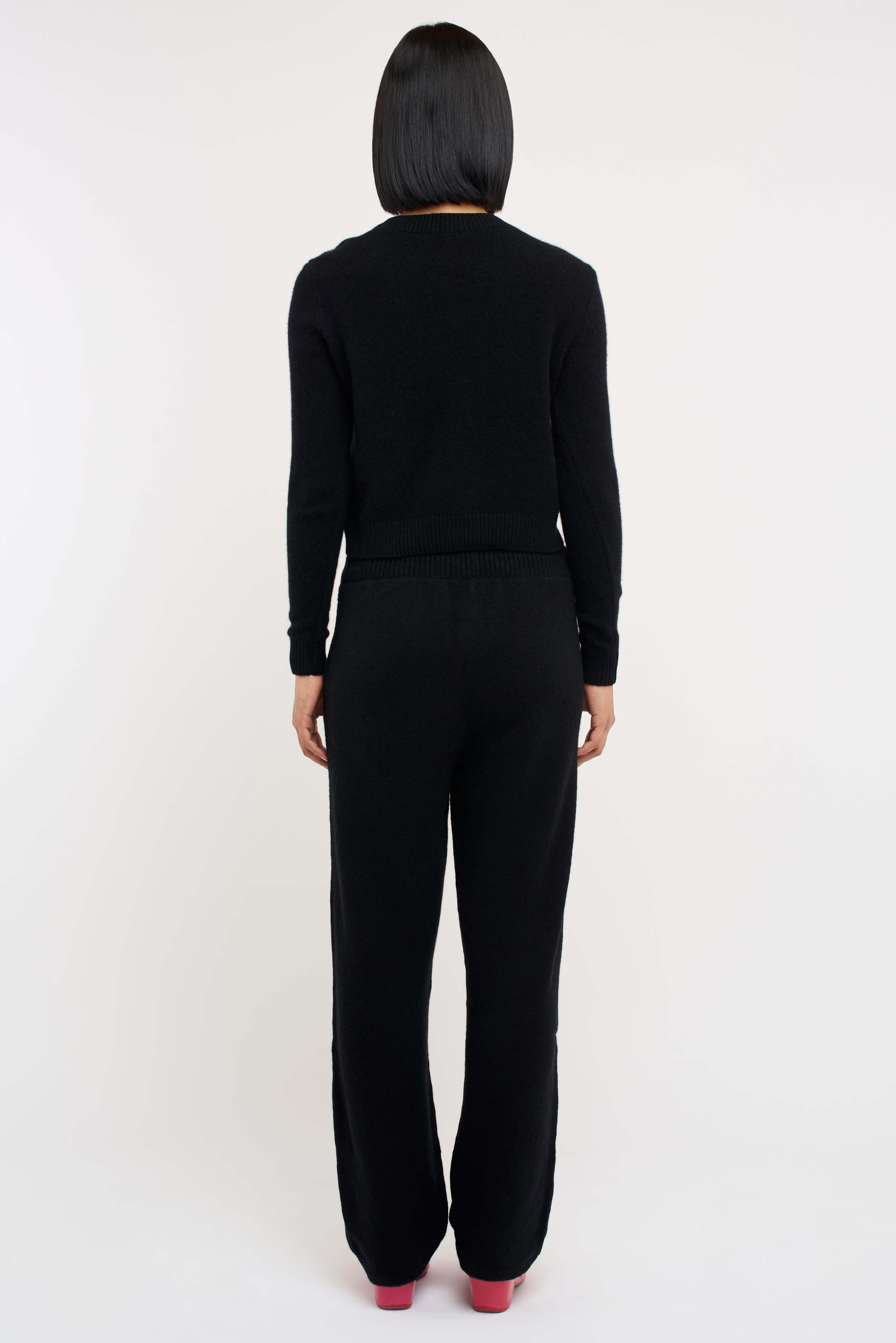 WOMEN'S SIMPLE CREW - 4