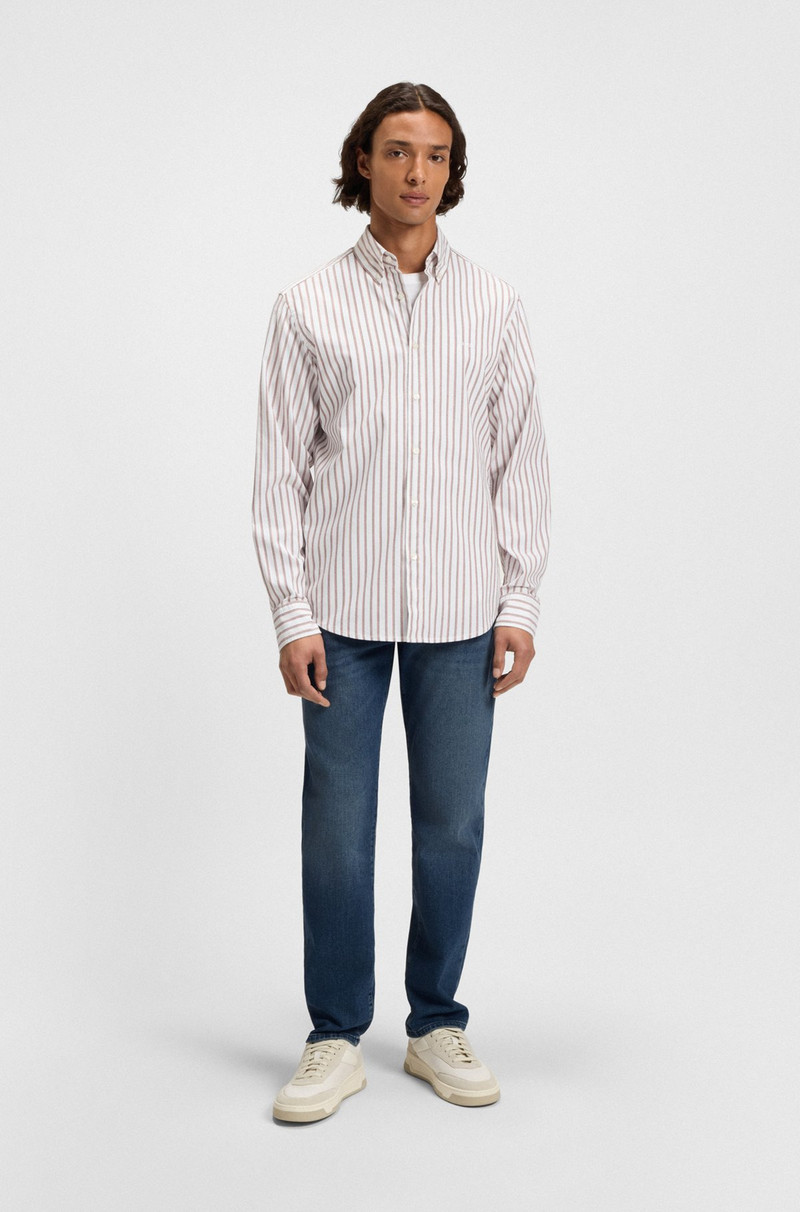 BOSS REGULAR-FIT JEANS IN MID-BLUE COMFORT-STRETCH DENIM outlook