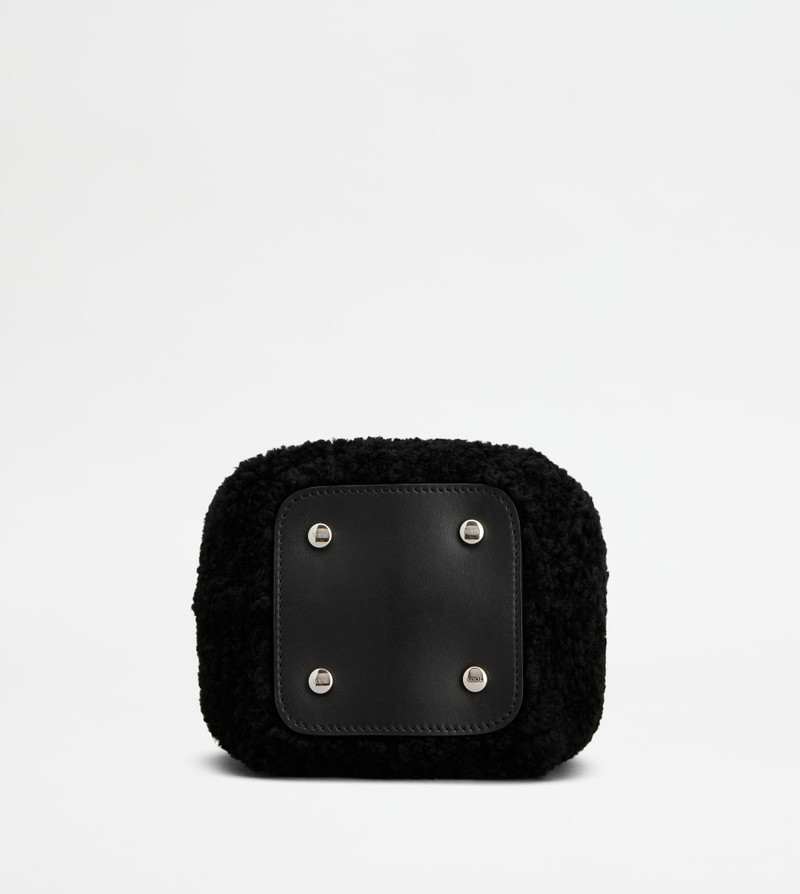 BUCKET BAG IN SHEARLING MICRO - BLACK 3