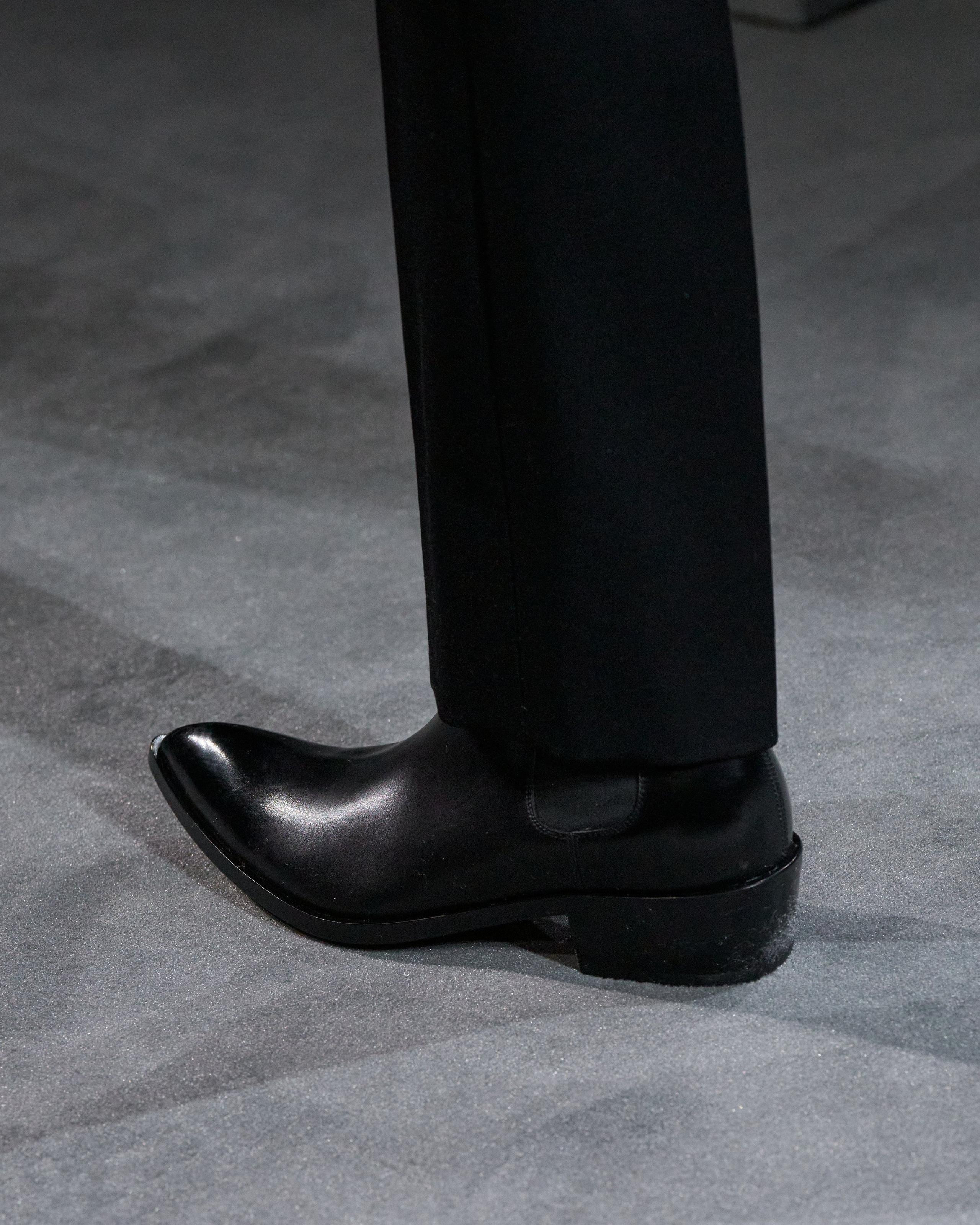 BURNISHED LEATHER CHELSEA BOOT - 8