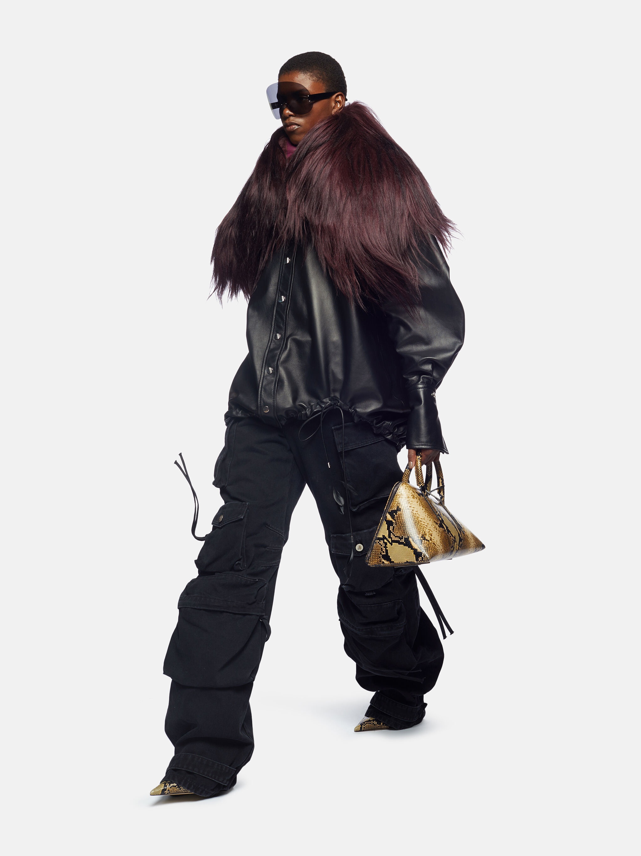 BLACK SHORT COAT - 4
