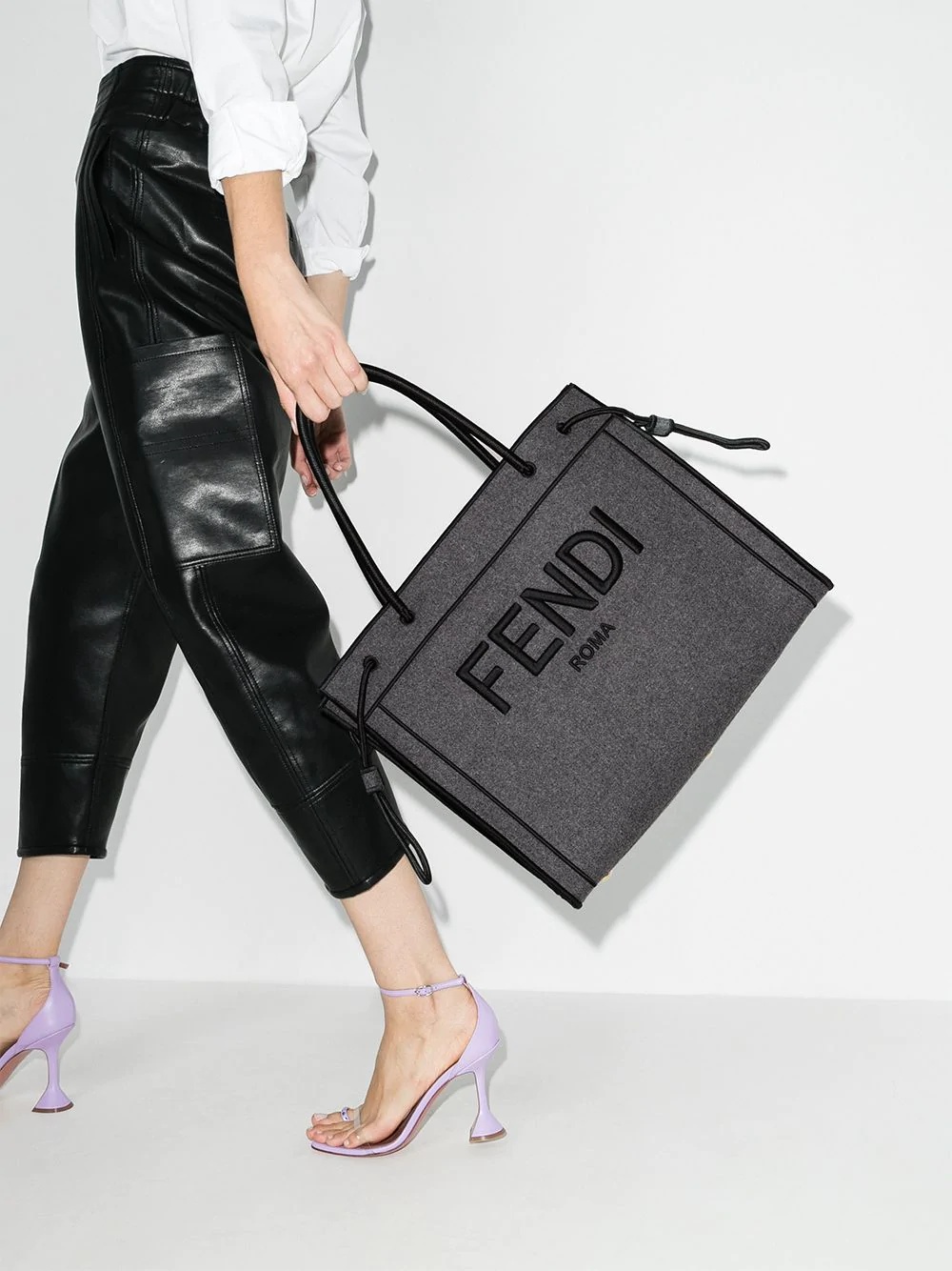 Fendi logo-embroidered tote bag - 2