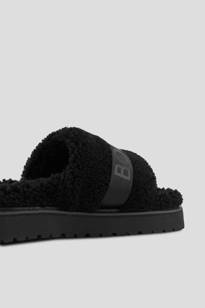 Granada Slides in Black - 7