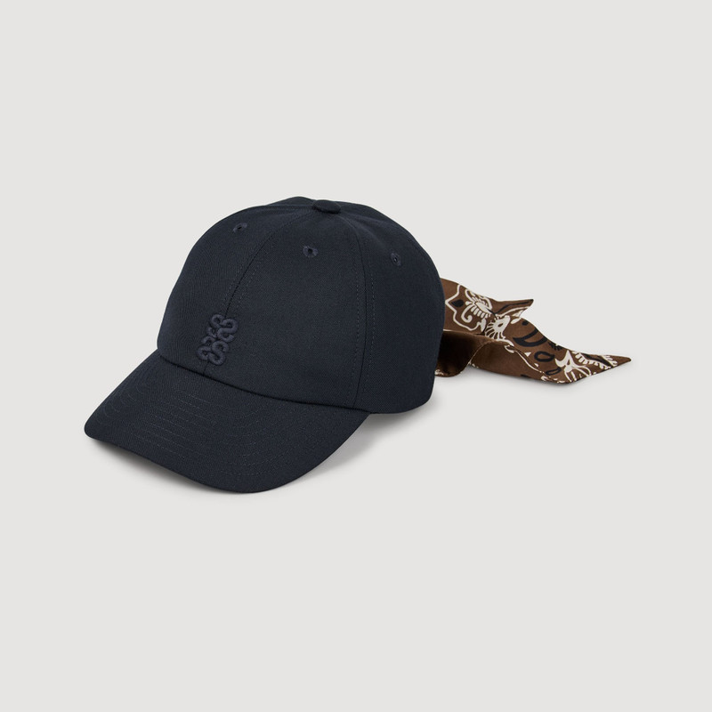 CAP WITH TIED SCARF 3