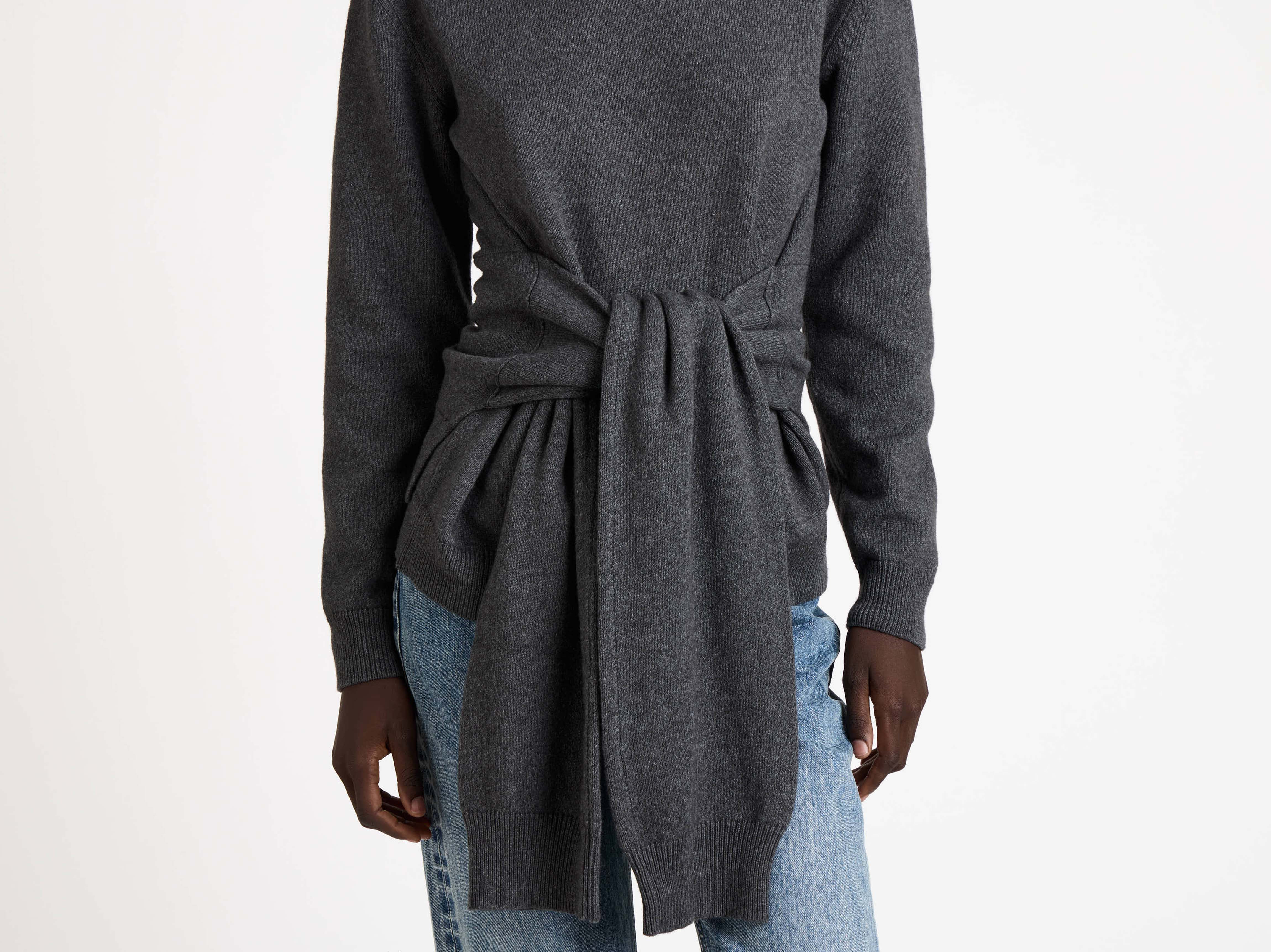 SLEEVE-TIE WAISTED JUMPER IN CHARCOAL MELANGE - 5