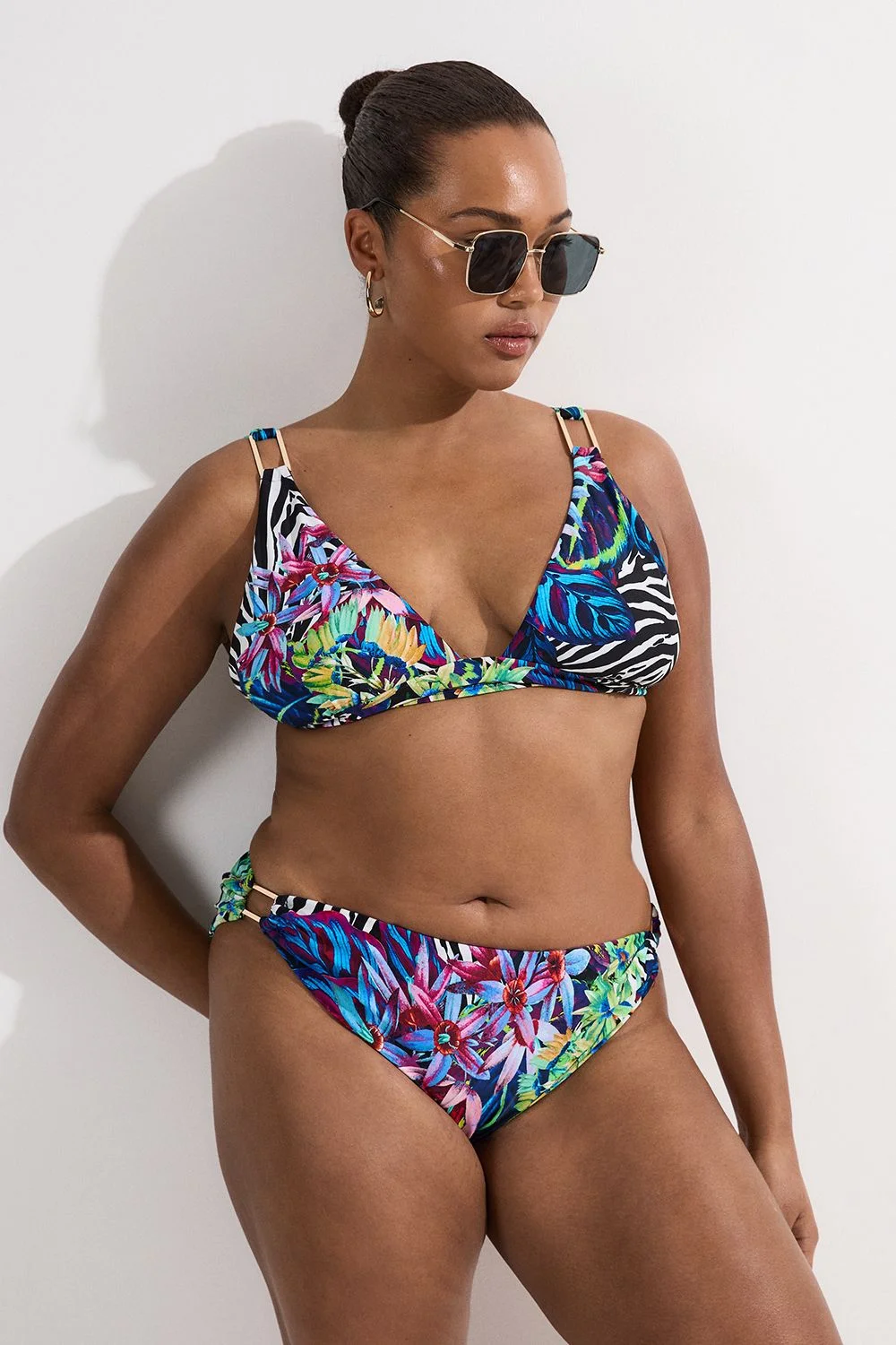 Plus Size Tropical Floral Plunge Bikini Top - 1