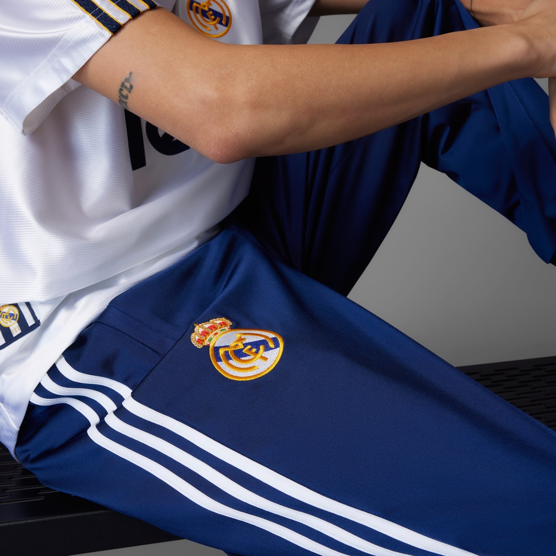 Real Madrid 99/00 Track Pants - 4