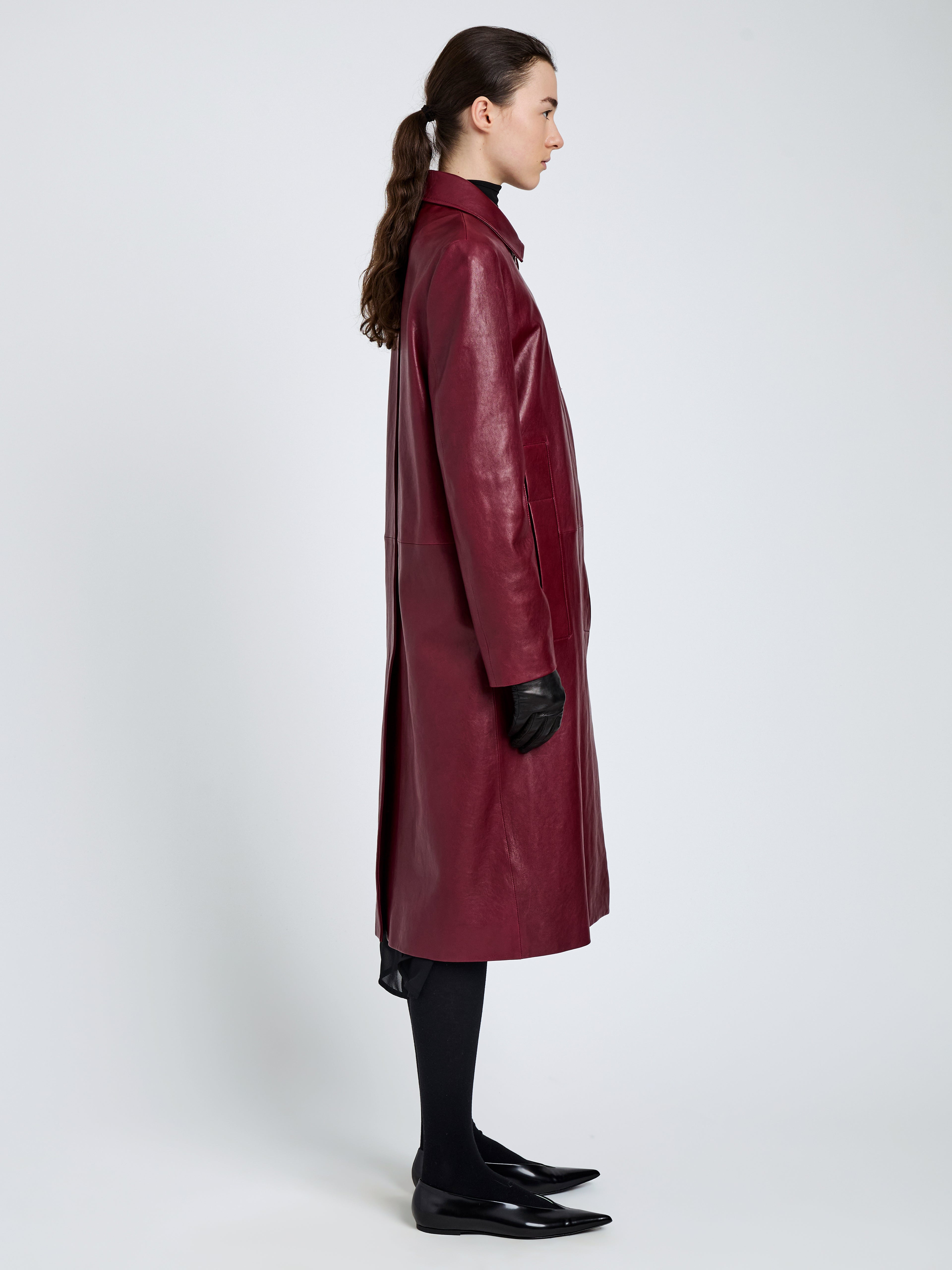 Nissi Coat in Semigloss Leather - 3