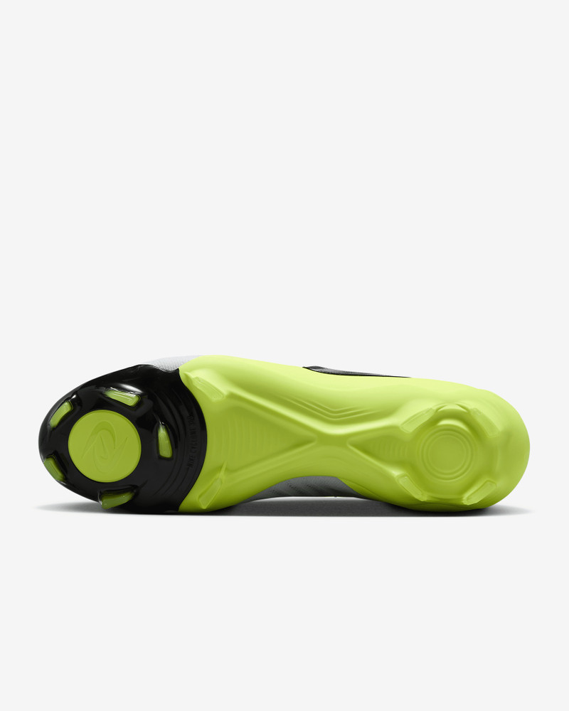 Nike Nike Phantom Luna 2 Pro FG High-Top Soccer Cleats outlook