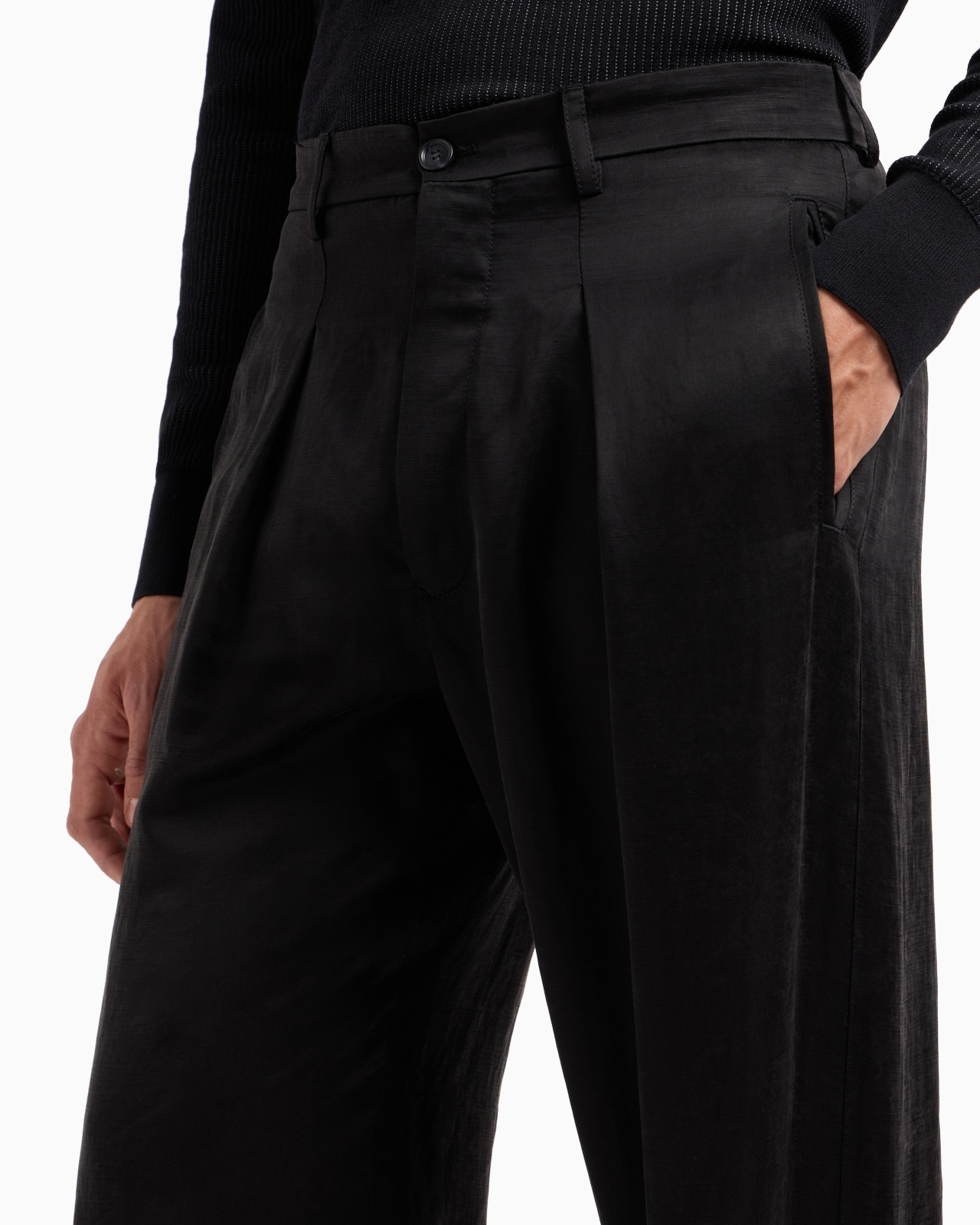 FADED LYOCELL AND LINEN CANVAS ONE-PLEAT TROUSERS - 5