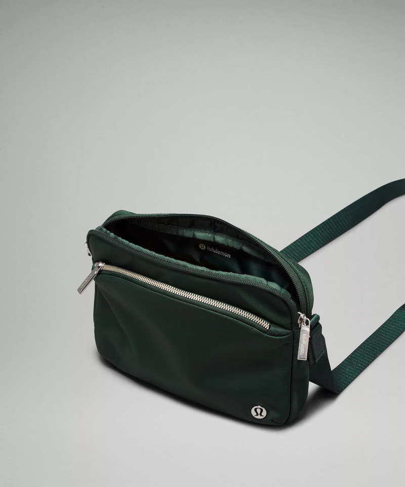 City Adventurer Crossbody Bag 2.5L 4