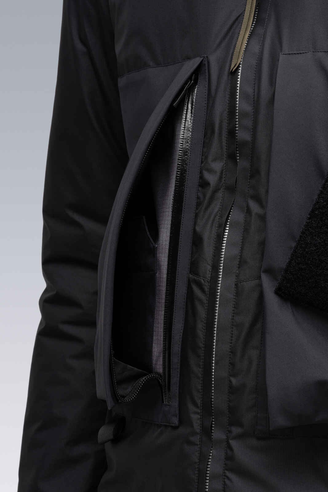 J83-WS 2L Gore-Tex Infinium™ Windstopper® Climashield® Jacket Black - 15