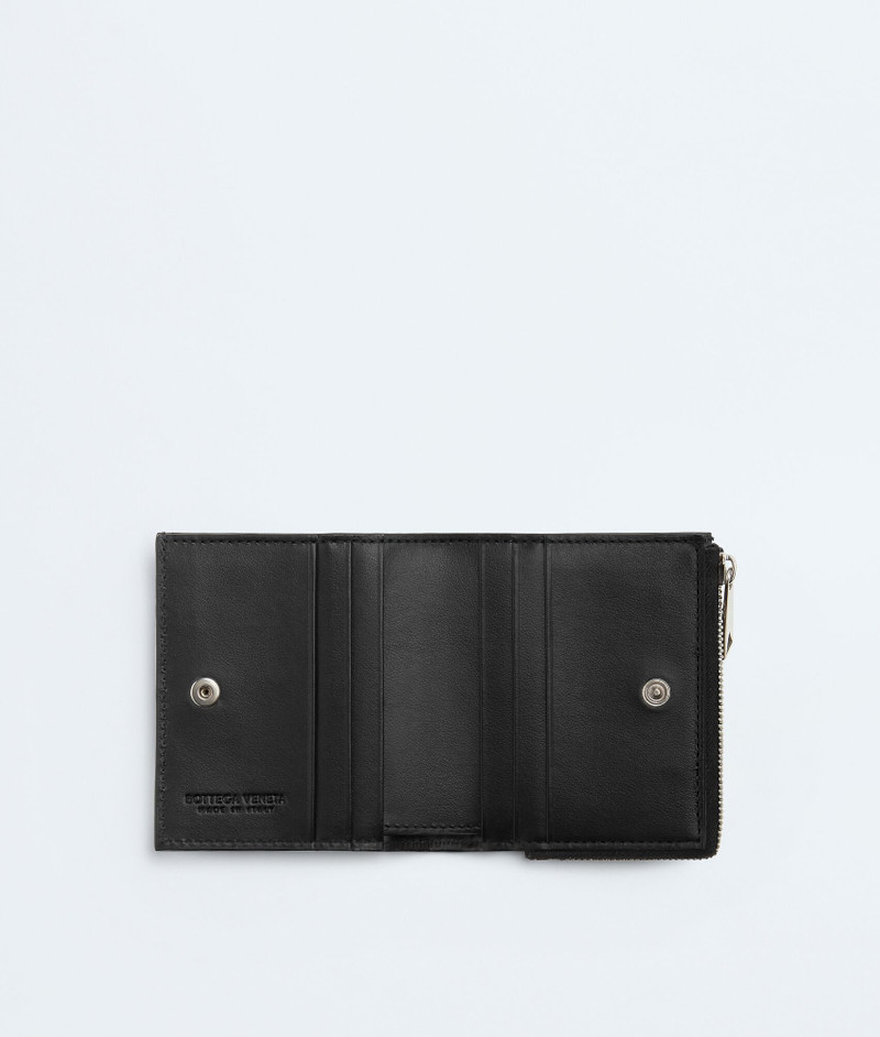 Bottega Veneta Intrecciato Bi-Fold Wallet With Zip outlook